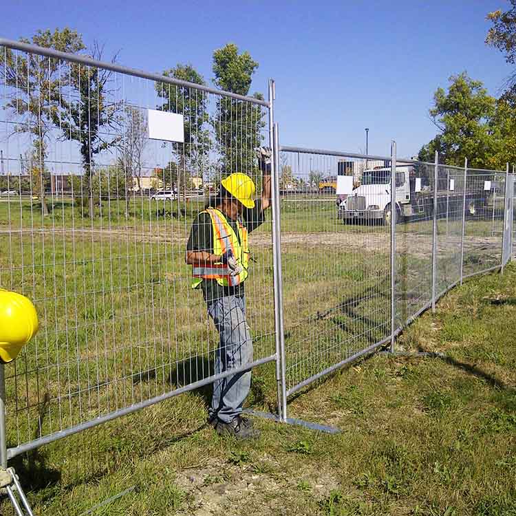 Canada temp fence (11).jpg